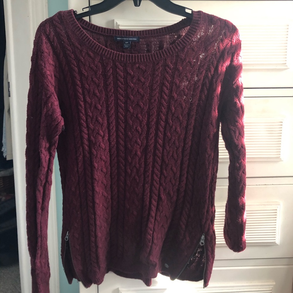 American Eagle Outfitters maroon sweater